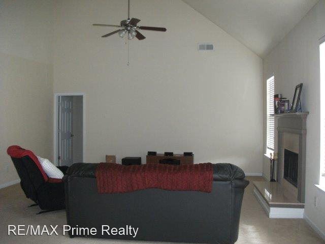Building Photo - 5 br, 3.5 bath House - 52 Avery Drive