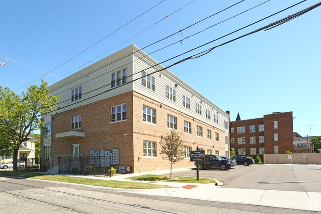 Foto del edificio - Swayze Apartments