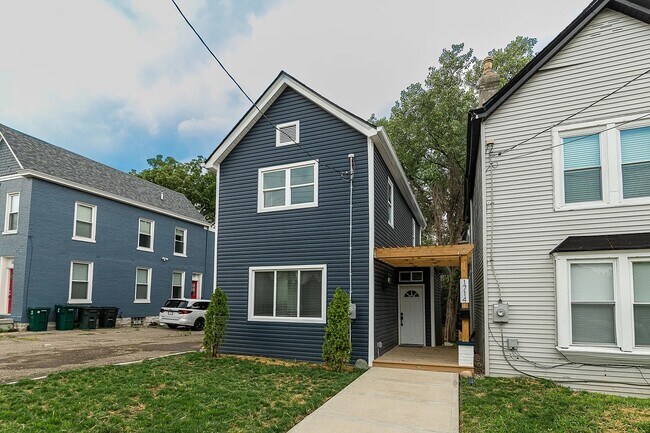 Building Photo - 1714 Brewster Ave