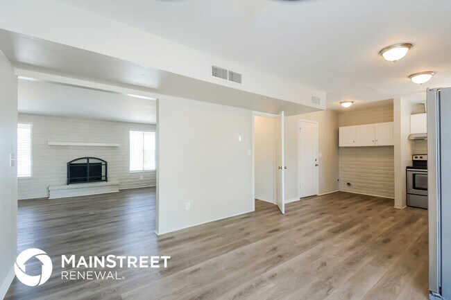 Foto del edificio - 7321 E Lakeside Dr