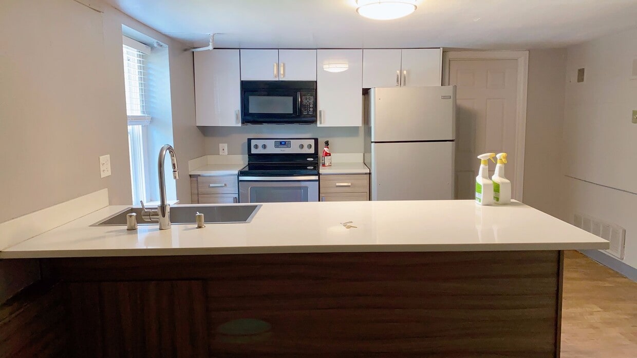 Rental -- Queen Anne - Rental -- Queen Anne