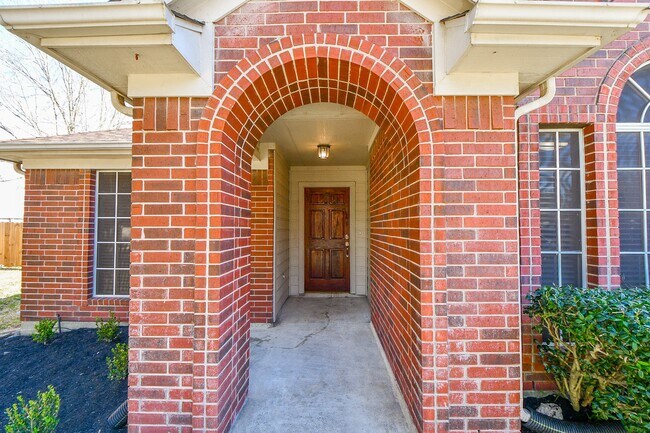 Foto del edificio - 9307 Tree Branch Dr