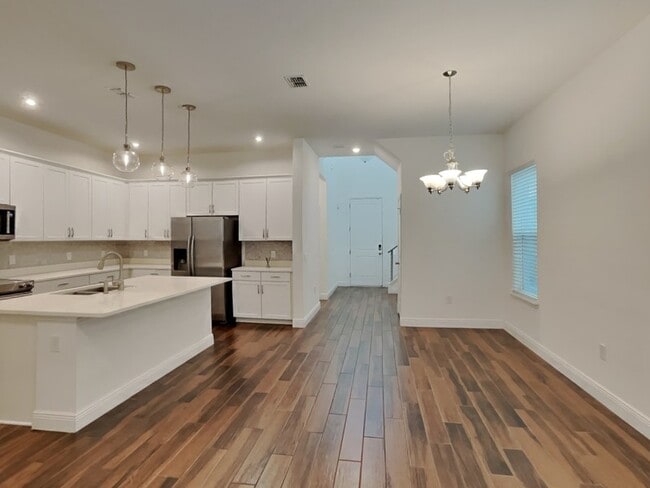 Building Photo - 11530 Charnock Dr