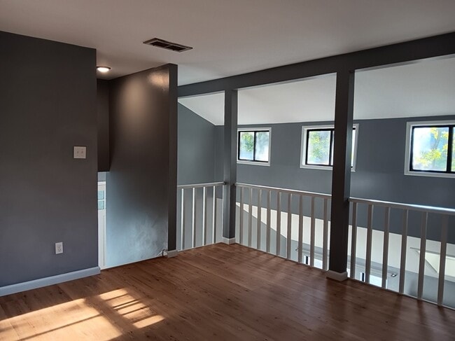 Building Photo - 8015 Tiburon Cir