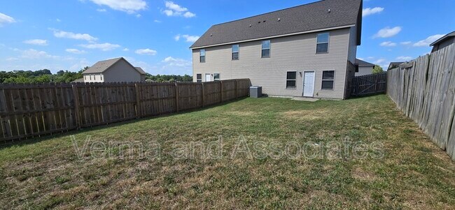 Building Photo - 5007 SW Fieldstone Blvd