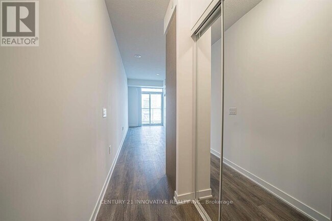 Photo du bâtiment - 10 Honeycrisp Cres