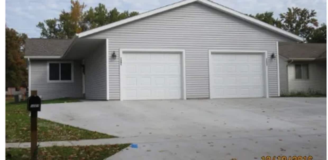 Primary Photo - Colorado Street Duplex