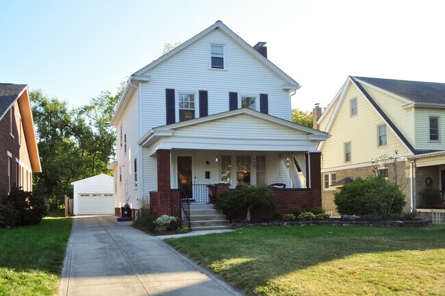 Building Photo - 361 Oakland Park Ave