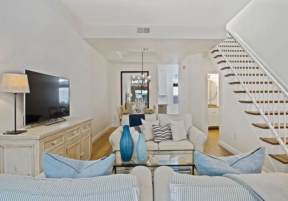 Foto principal - 13250 Moorpark St