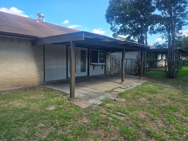 Photo - Garland 3 Bedroom, 2 Bath, 1 Car Garage Property That Has Been Completely Remodeled House