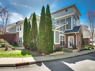 Building Photo - 810 Bracken Trail