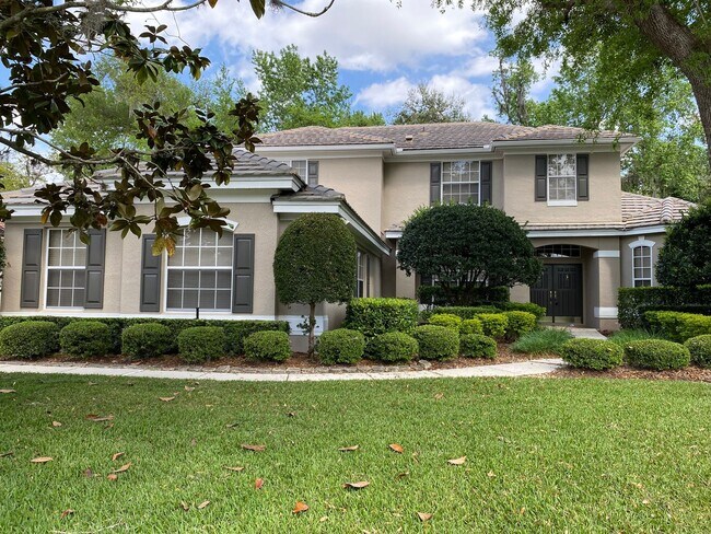 Foto del edificio - LIMITED TIME SPECIAL!!!  Elegant 5-Bed, 3....