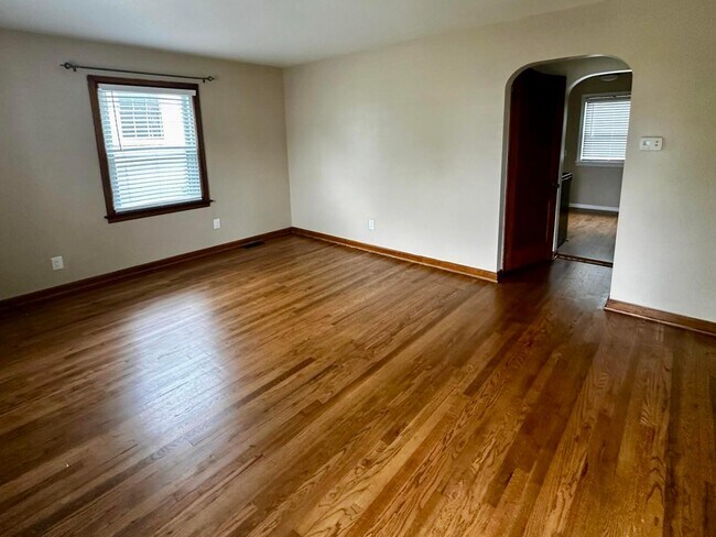 Foto del edificio - 2778 Bellwood Ave