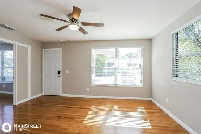 Foto del edificio - 511 62nd Ave S, St Petersburg, FL 33705