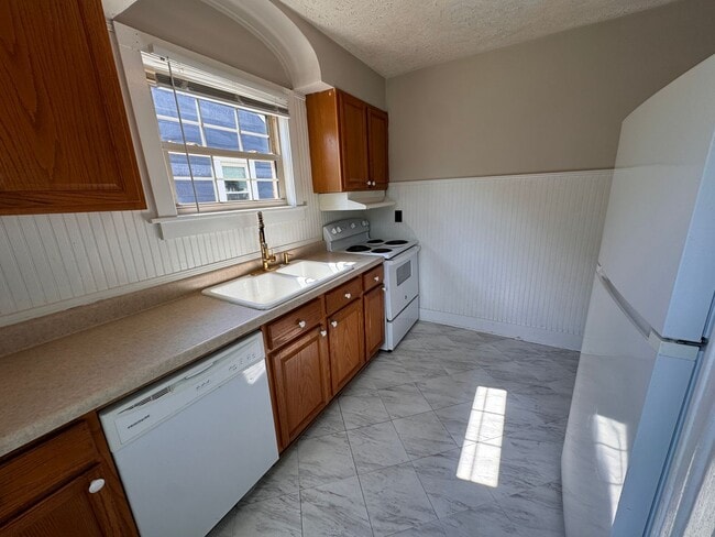 Foto del edificio - Charming Three bedroom, one bath house!