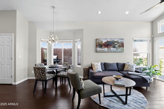 Building Photo - 8828 E Riviera Dr