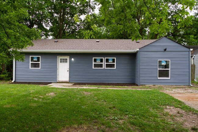 Building Photo - Completely remodeled 3 bed 1 bath home rea...