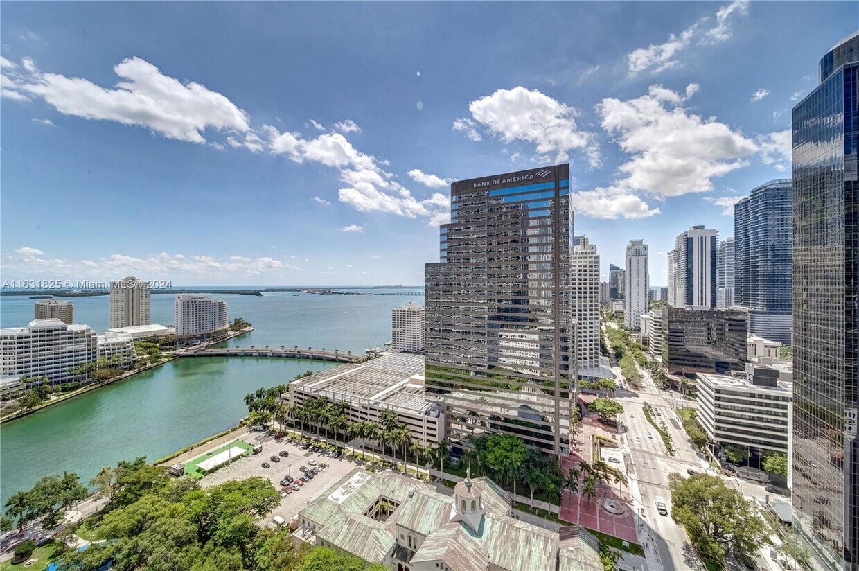 Primary Photo - 485 Brickell Ave