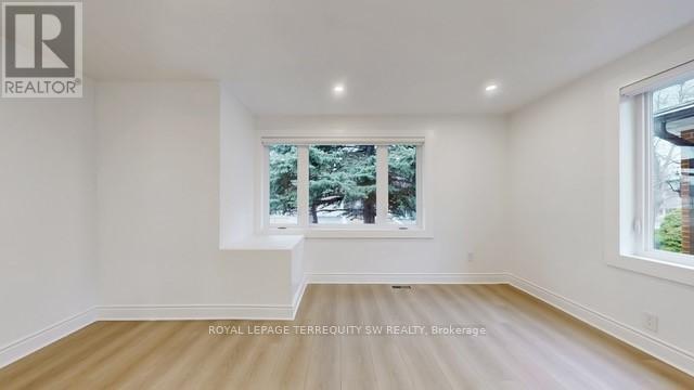 Photo du bâtiment - 19 Hawthorne Rd