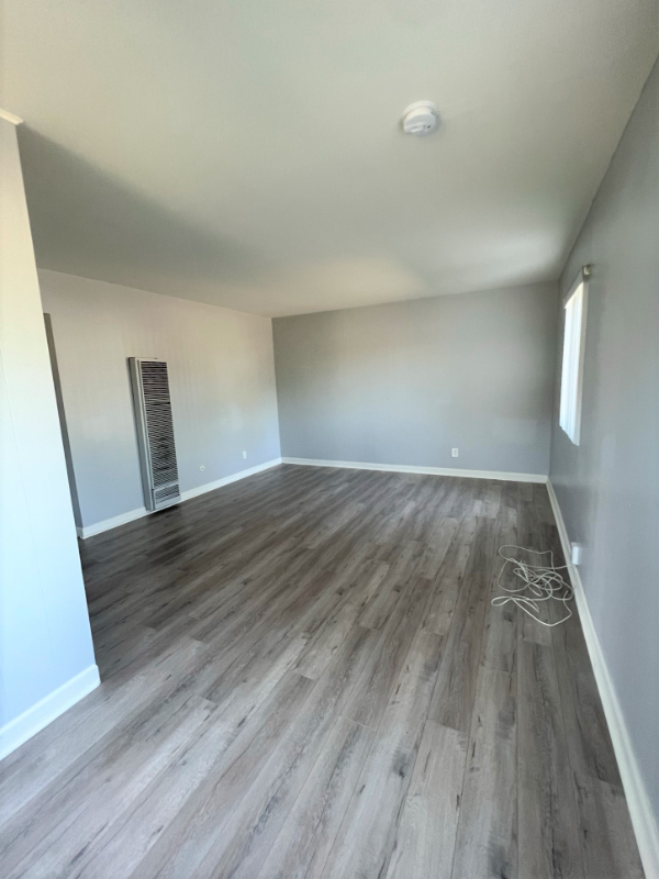 Building Photo - 900 S Highland Ave
