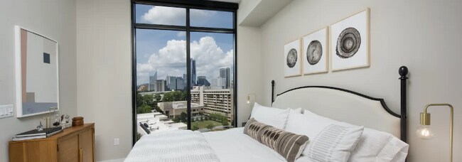 Foto del edificio - 3581 Lakeside Dr NE