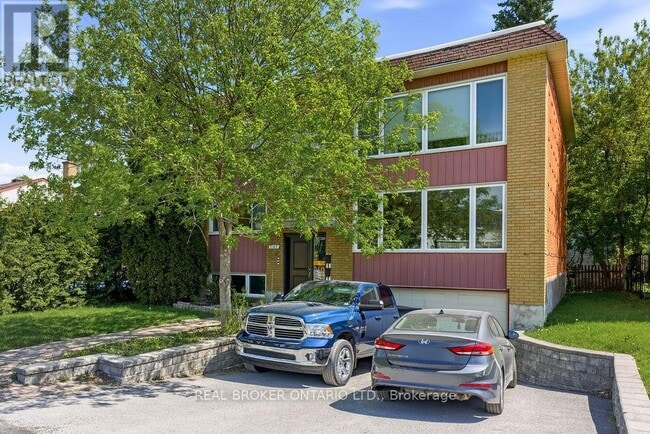 Building Photo - 2187 Plesser St