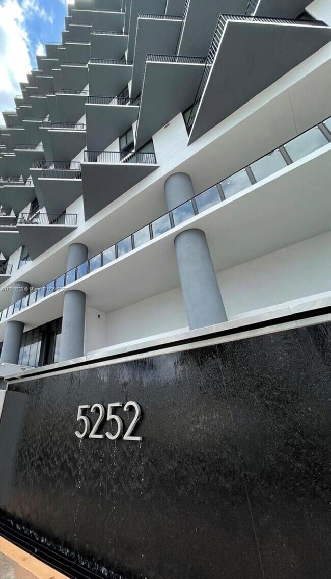 5252 NW 85th Ave Unit 1804, Doral, FL 33166 Condo for Rent in Doral