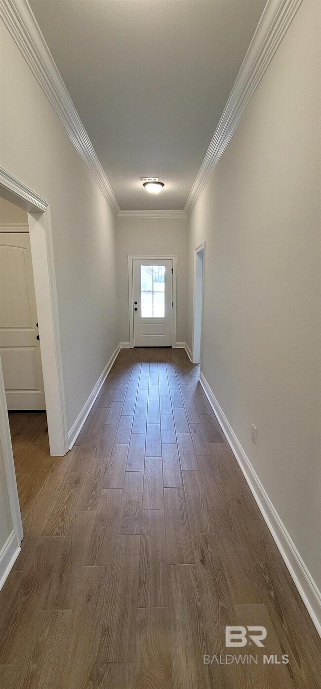 Foto del edificio - 6850 Summerset Dr