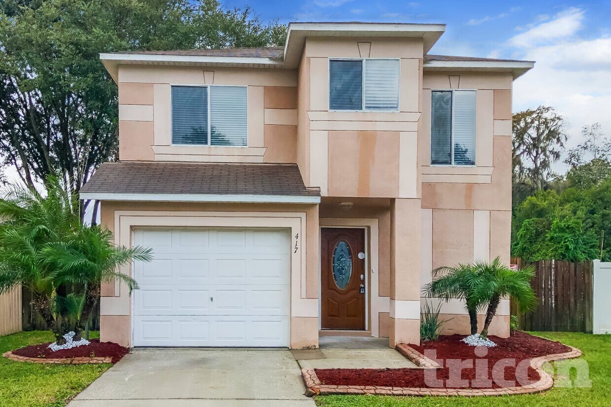 Foto principal - 417 Abigail Rd