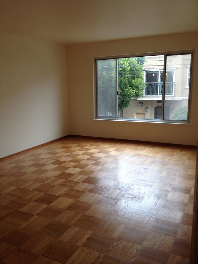Building Photo - 36 Oakwood St