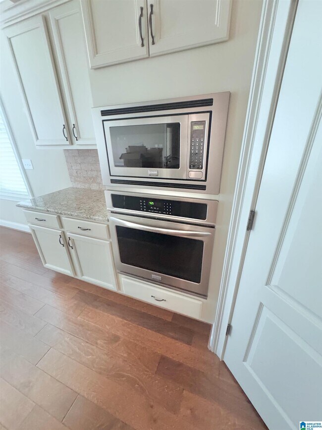 Foto del edificio - 4872 Heritage Hills Way