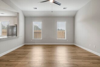 Building Photo - 15683 Honey Cv Dr