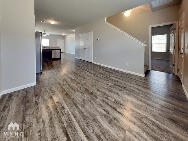Foto del edificio - 799 The Heights Ln