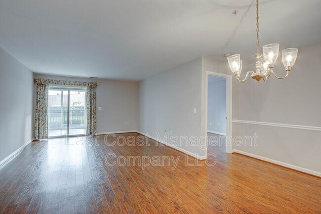Building Photo - 31 Lambourne Rd