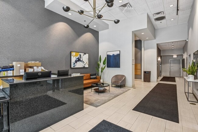 Foto del edificio - 400 W Ontario St