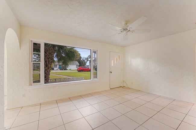 Foto del edificio - 221 Williams Ave