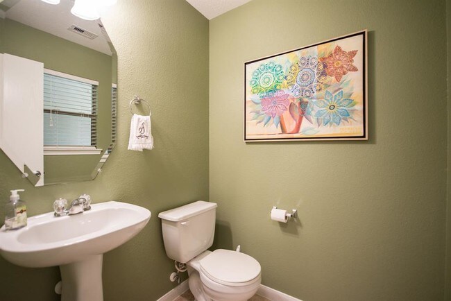 Foto del edificio - 16141 Sweetwater Fields Ln