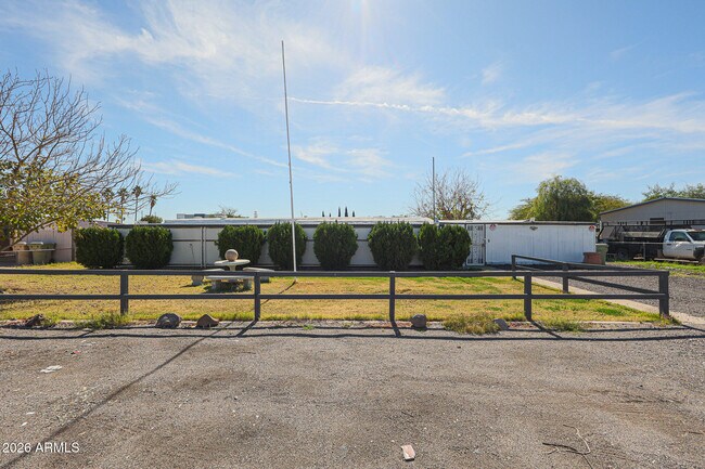 Foto del edificio - 6659 W Carol Ann Way