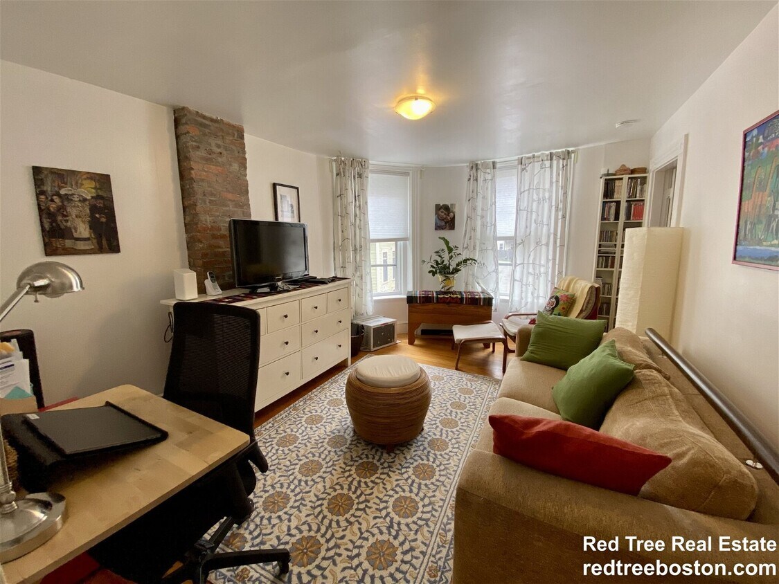 Primary Photo - 17 Perry Street, Brookline, MA 02445 - 2 B...