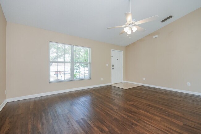 Building Photo - 914 Arbor Hill Cir