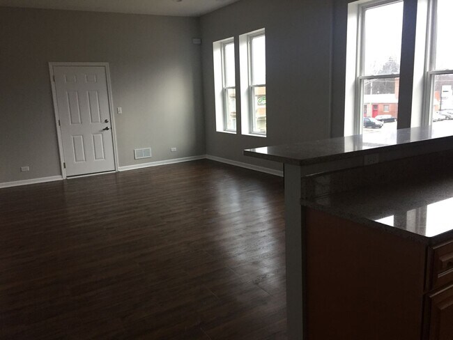 Foto del edificio - 10307 N Main St