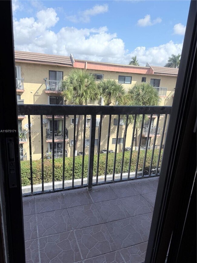 Foto del edificio - 5460 W 21st Ct