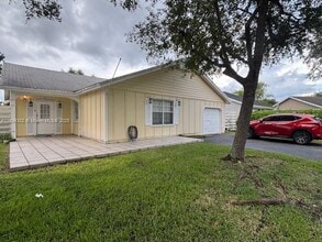 Building Photo - 14911 SW 140th Ct