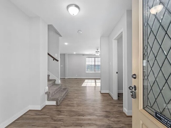 Building Photo - 468 Mirren Cir