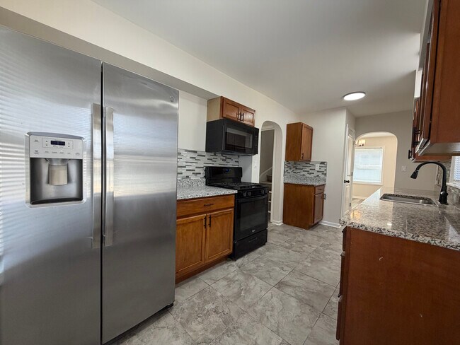 Foto del edificio - 1822 W 187th St