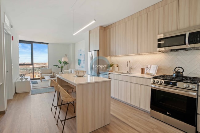 Photo - 1960 W Ogden Ave Apartment