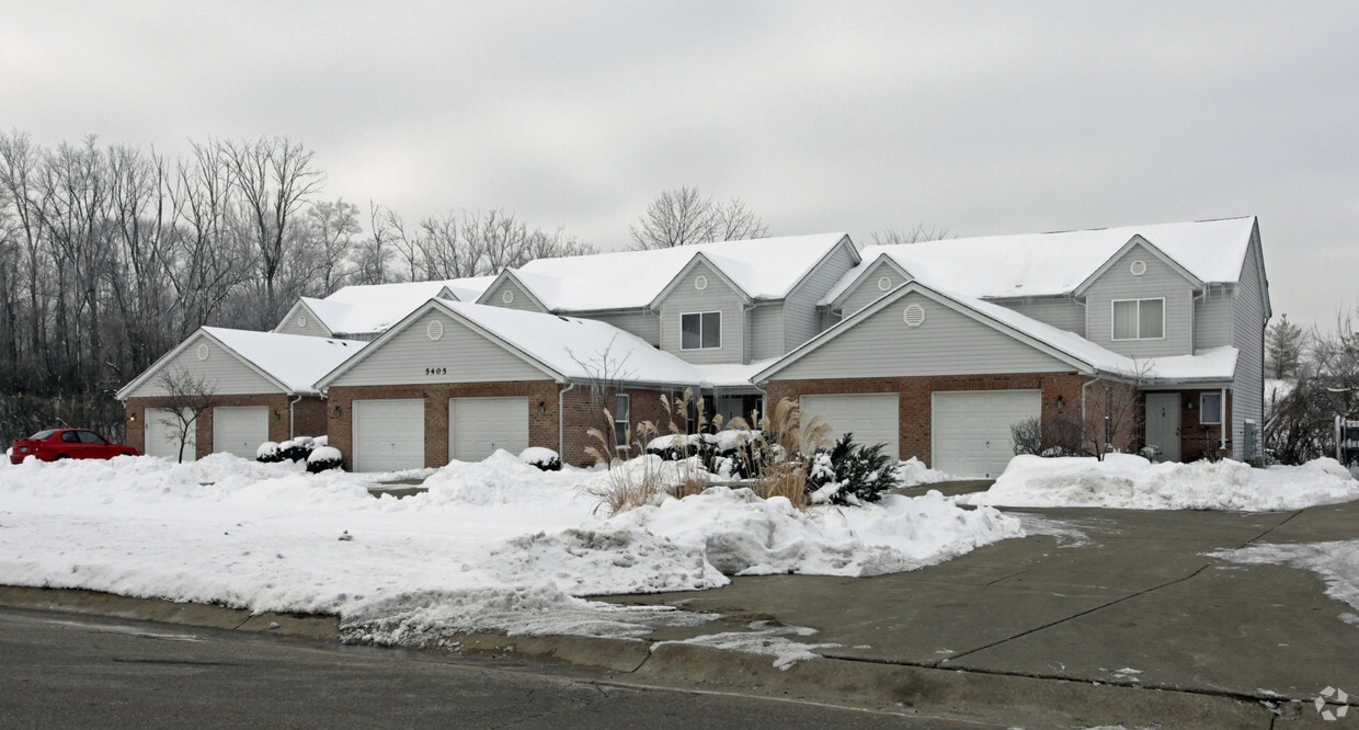 Building Photo - 5405 Camelot Dr
