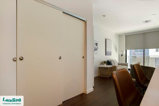 Foto del edificio - 20 S Stone Ave