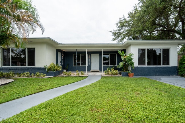 Frente de la propiedad - 1317 NE 116th St