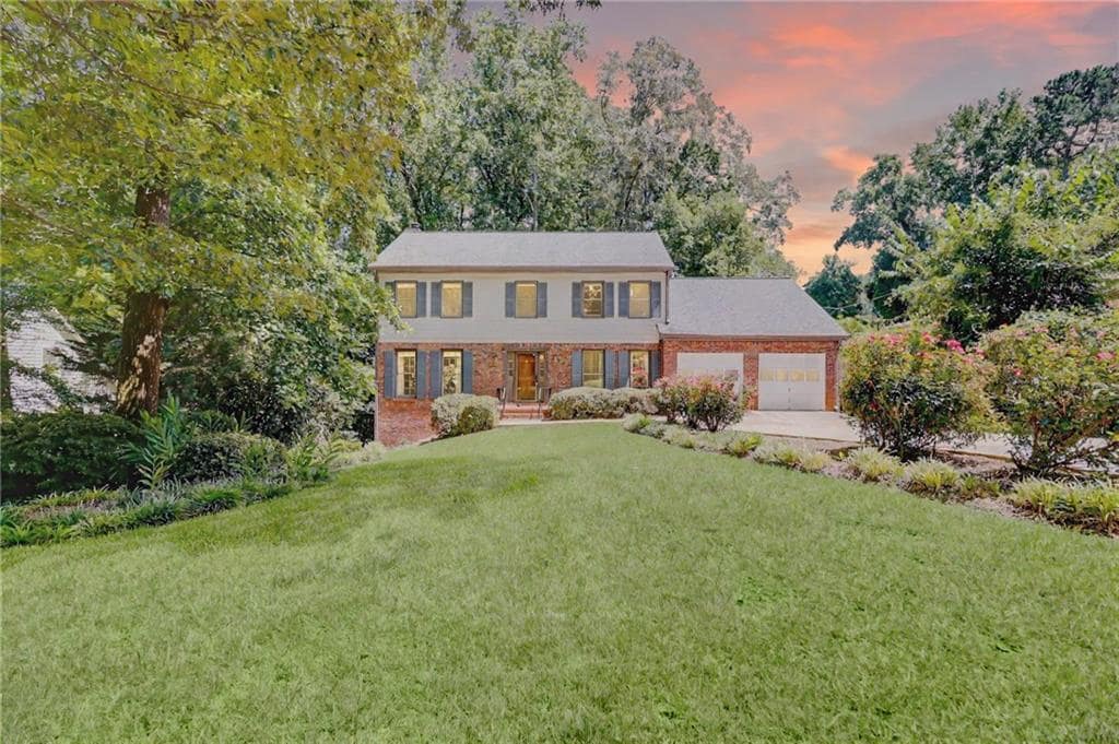 Primary Photo - 1049 Seven Springs Cir NE